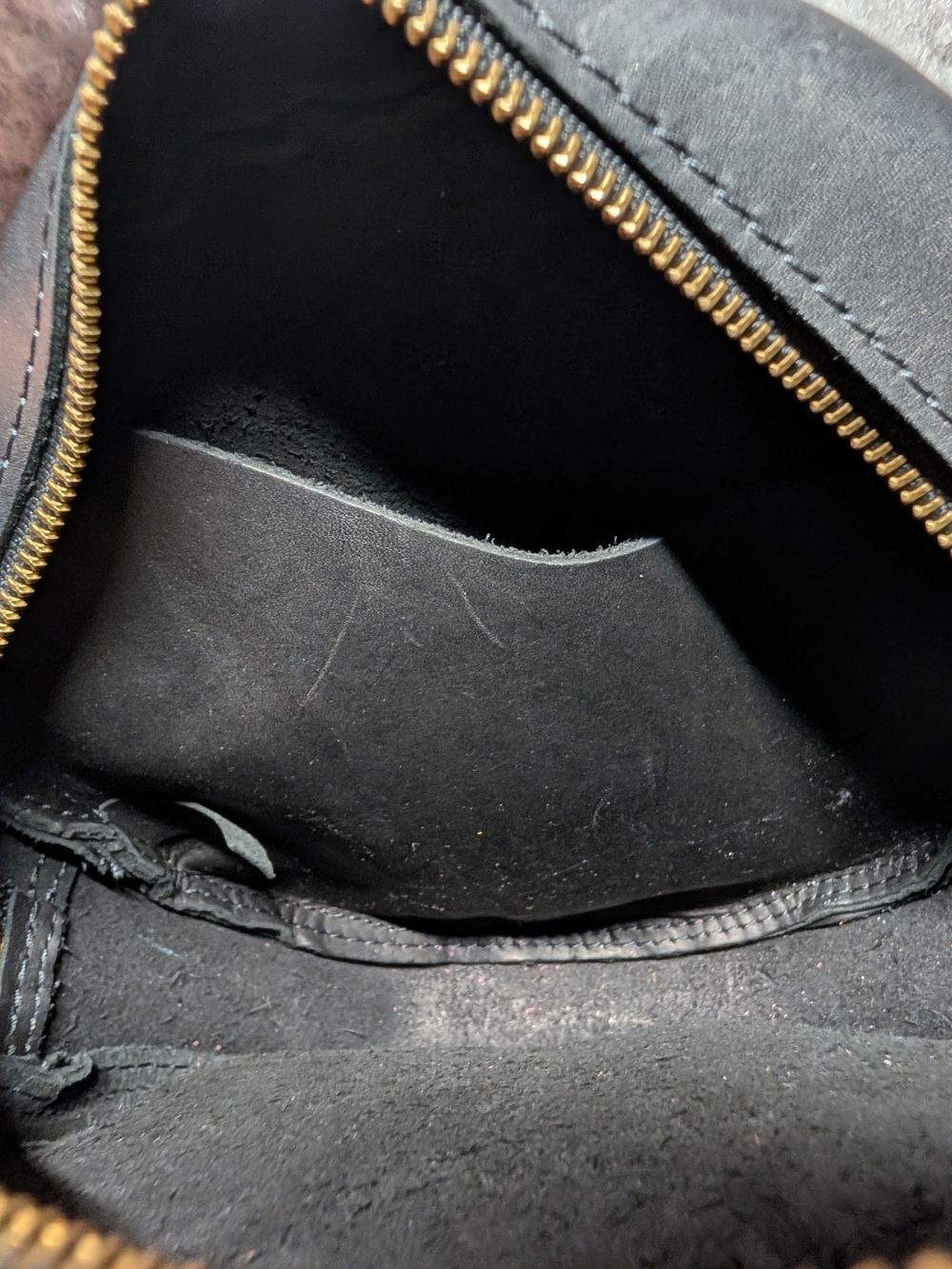 Portland Leather Black Circle Crossbody - Picture 5 of 5